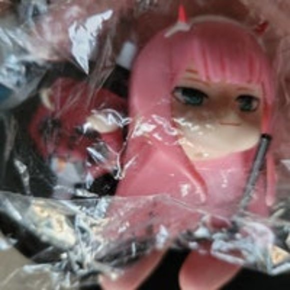 Zero Two (02) Mini figure - Picture 2 of 3